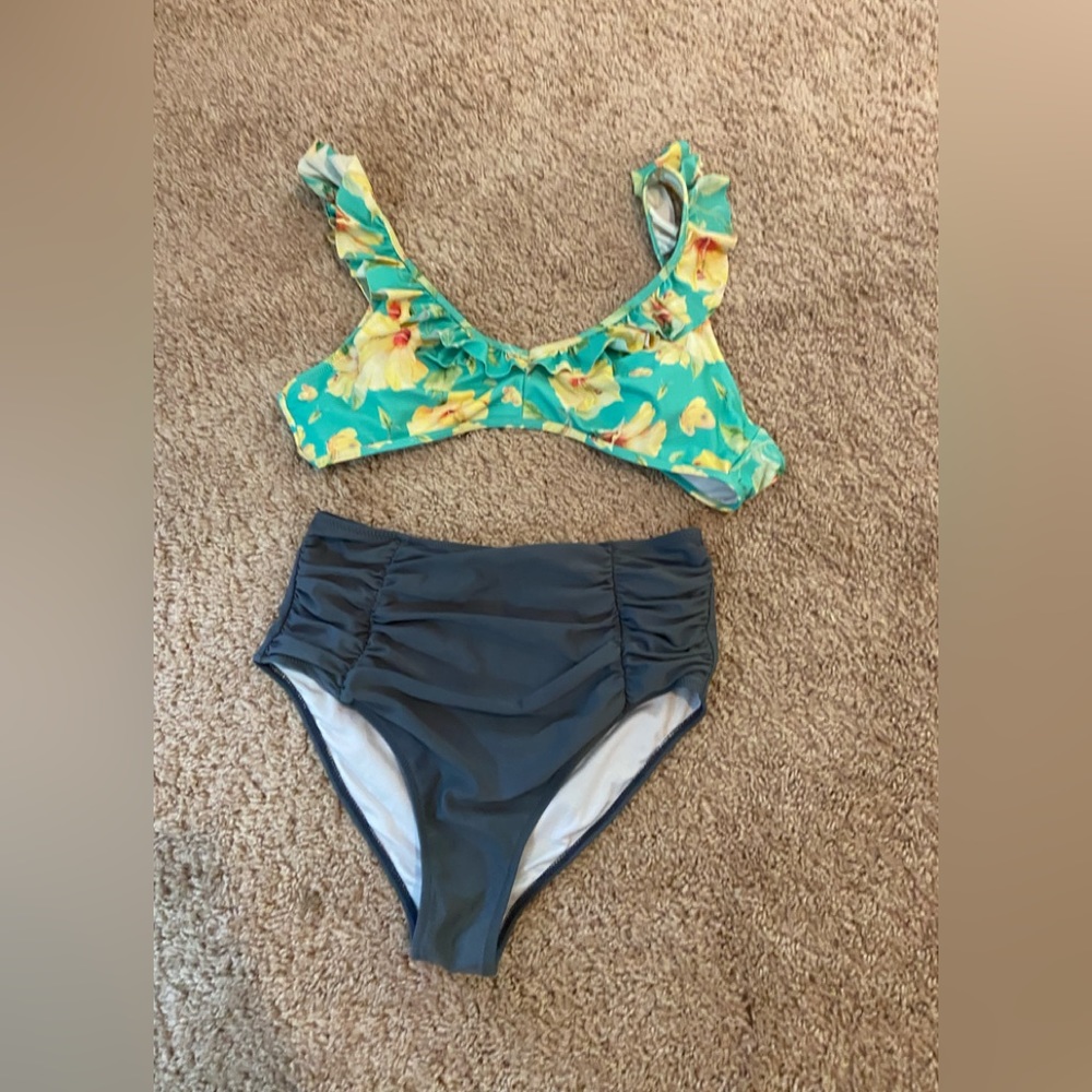 Bikini top and bottom. Size large. Padded lining for top.